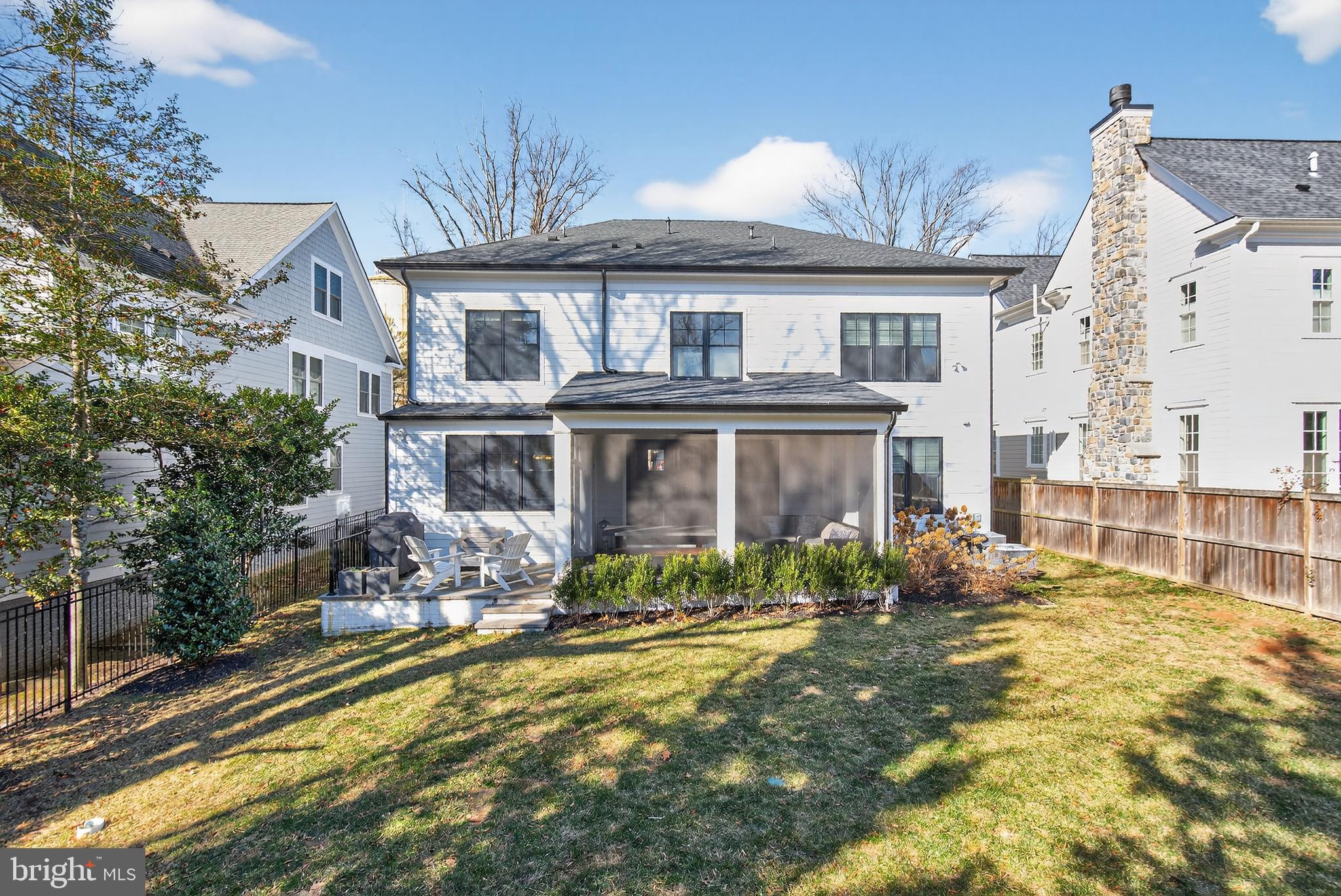 BRADLEY HILLS - Residential