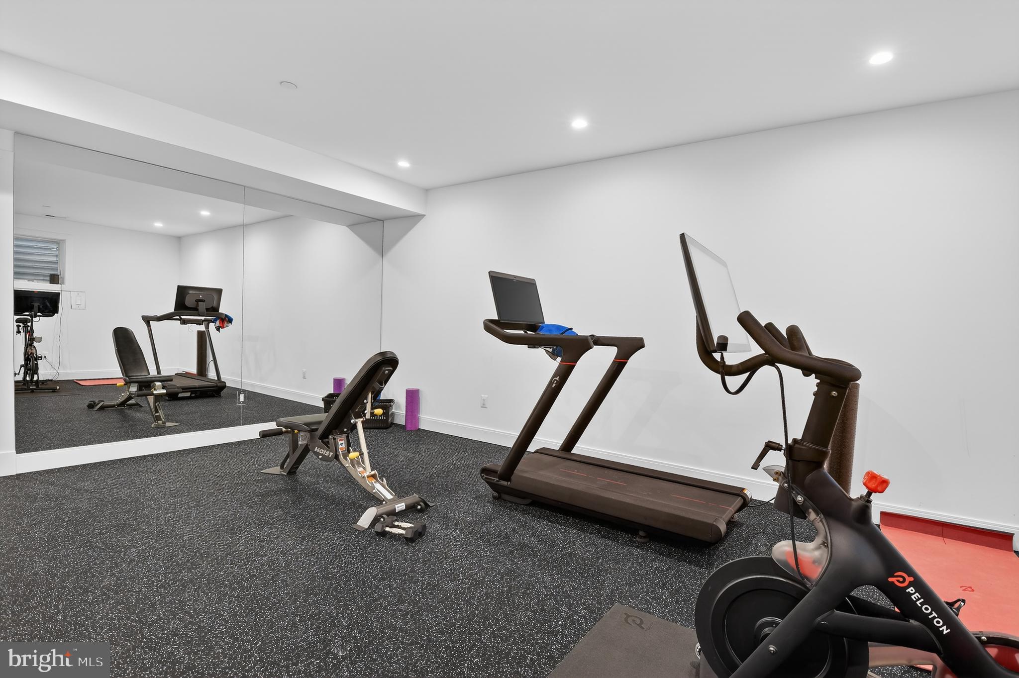 BRADLEY HILLS - Residential