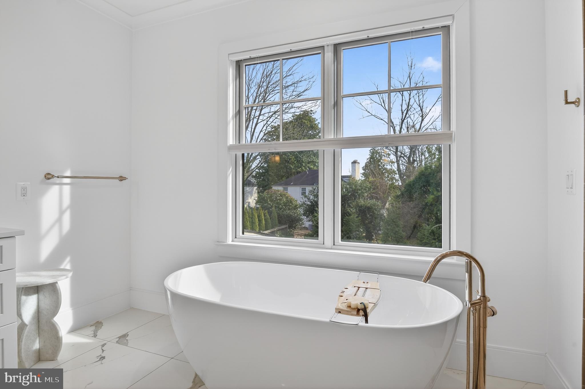 BRADLEY HILLS - Residential