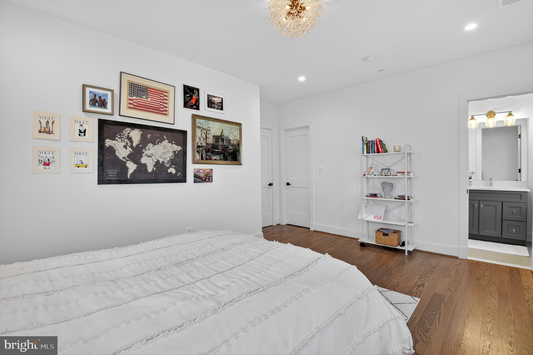 BRADLEY HILLS - Residential