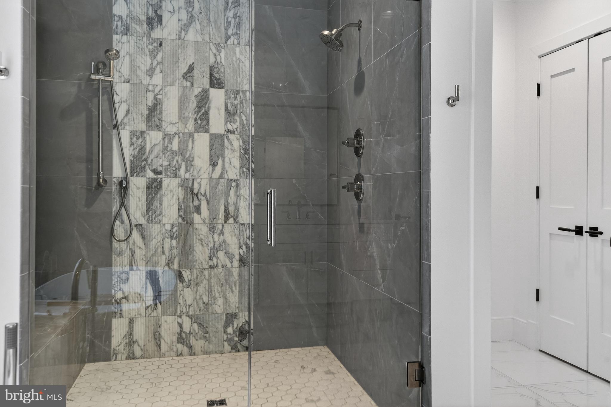 BRADLEY HILLS - Residential