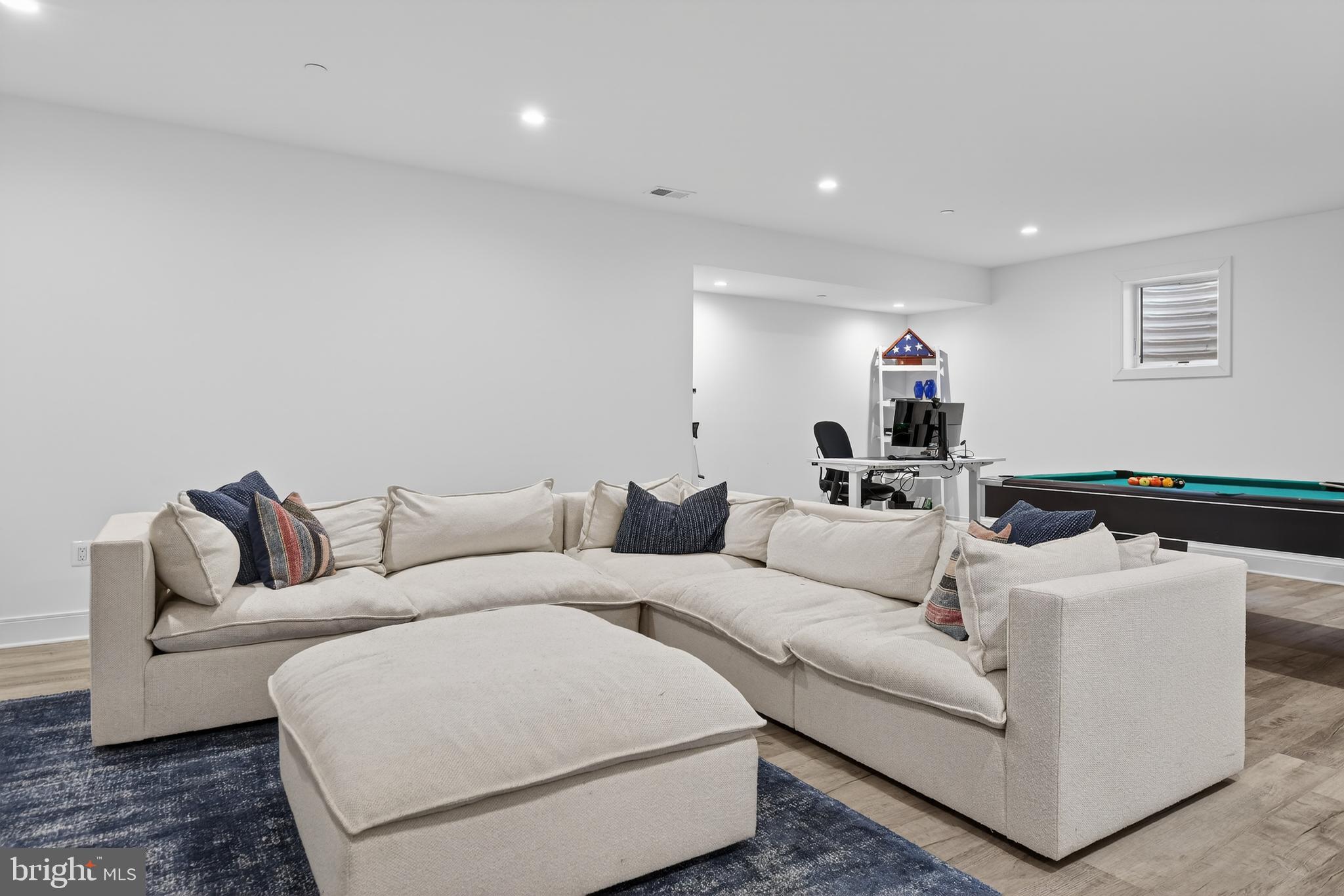 BRADLEY HILLS - Residential