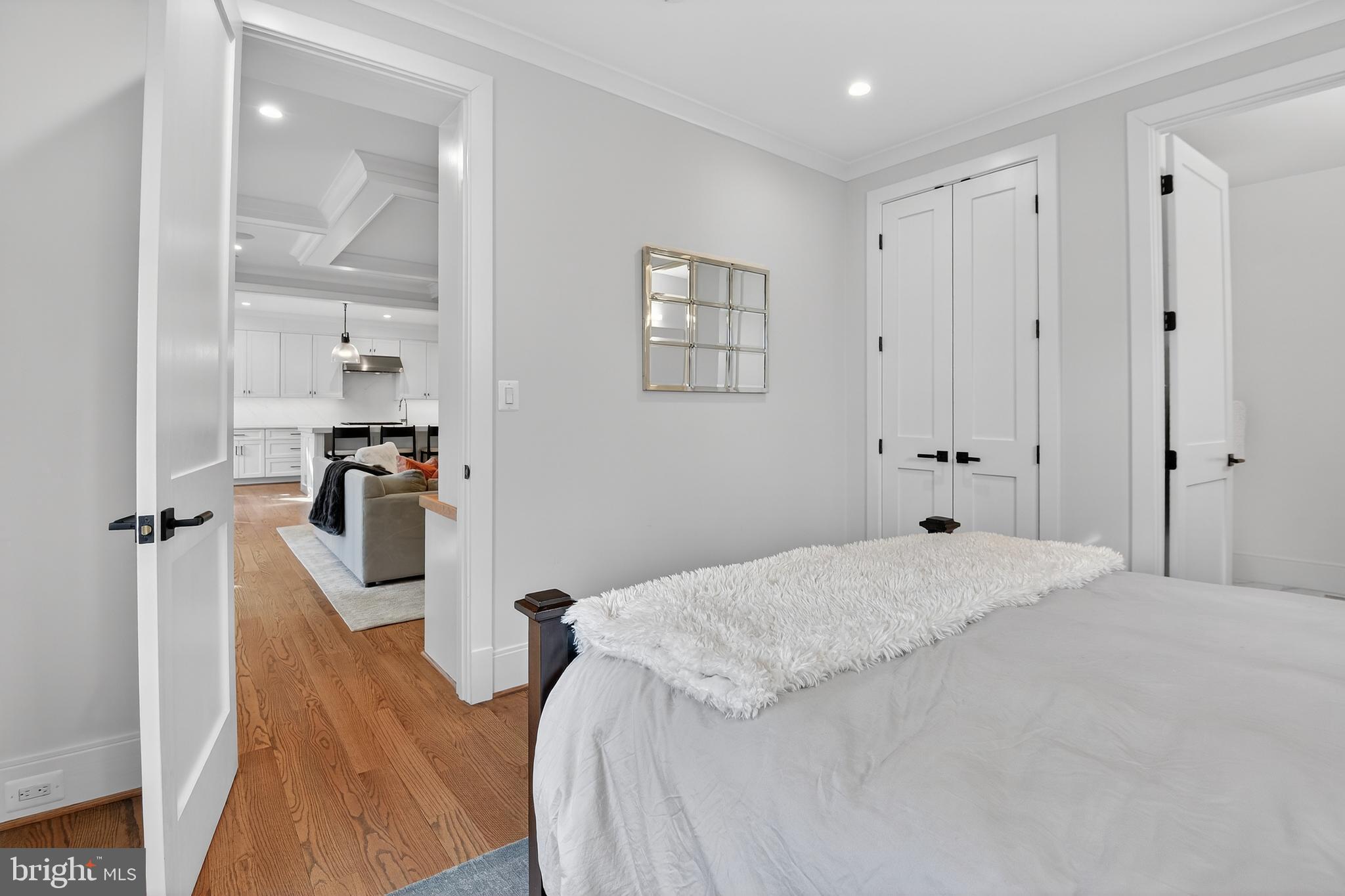 BRADLEY HILLS - Residential