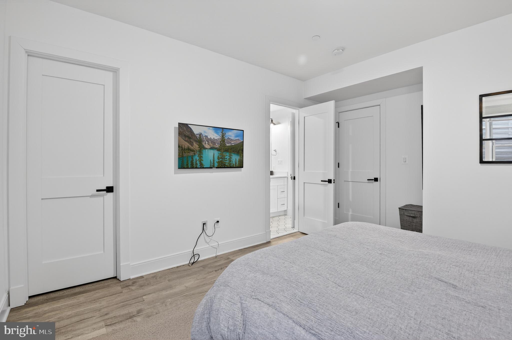 BRADLEY HILLS - Residential