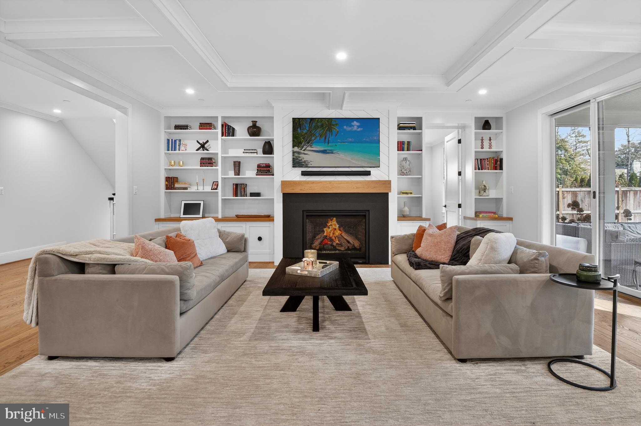 BRADLEY HILLS - Residential