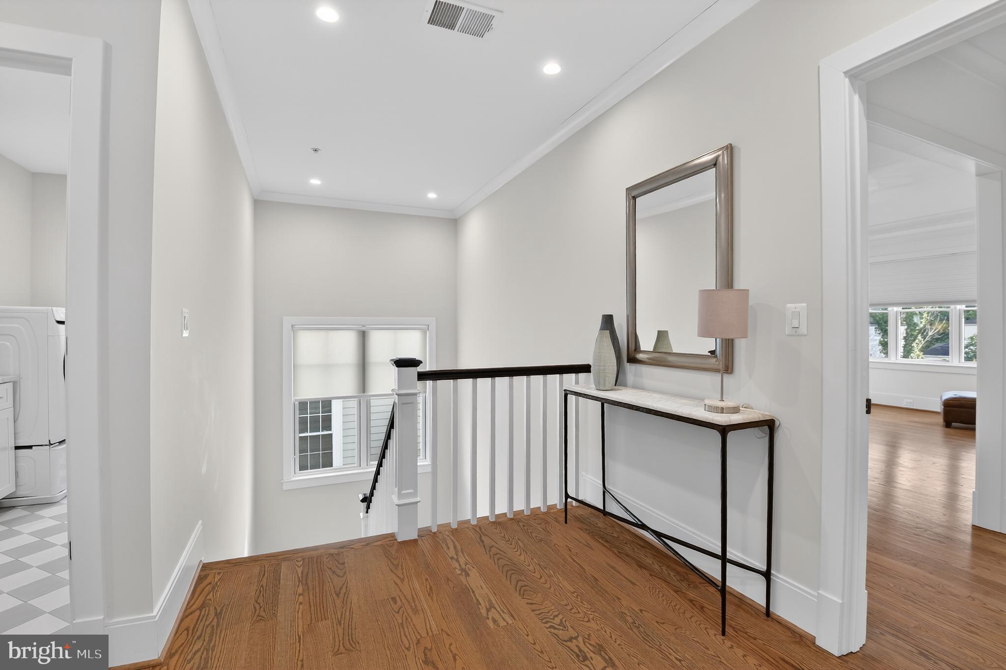 BRADLEY HILLS - Residential