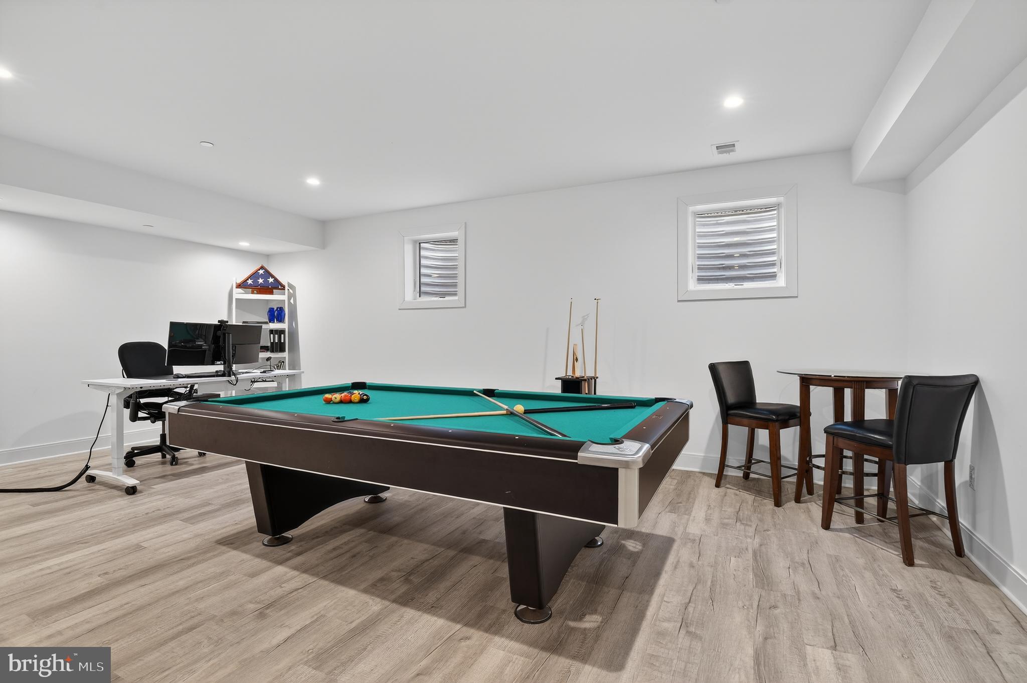 BRADLEY HILLS - Residential