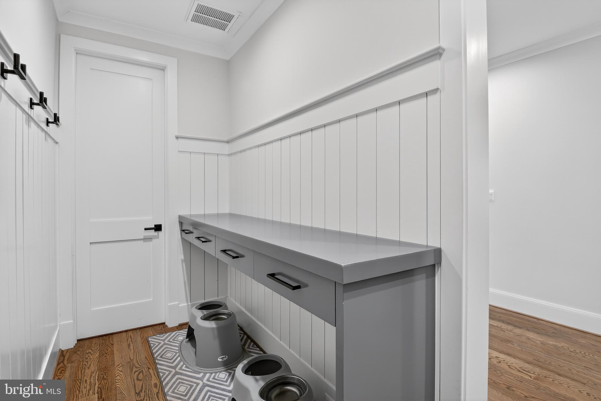 BRADLEY HILLS - Residential