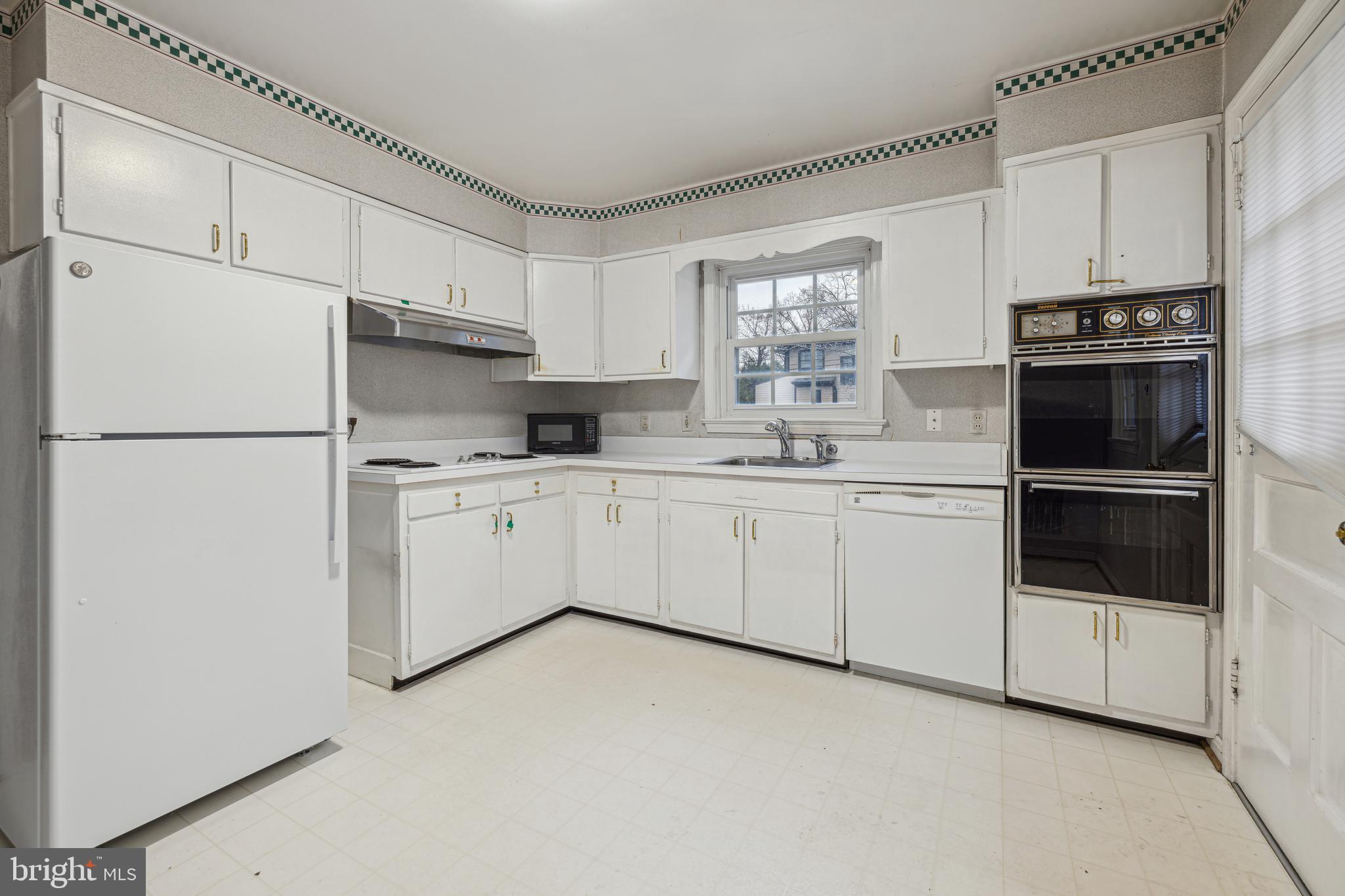 MAPLEWOOD - Residential