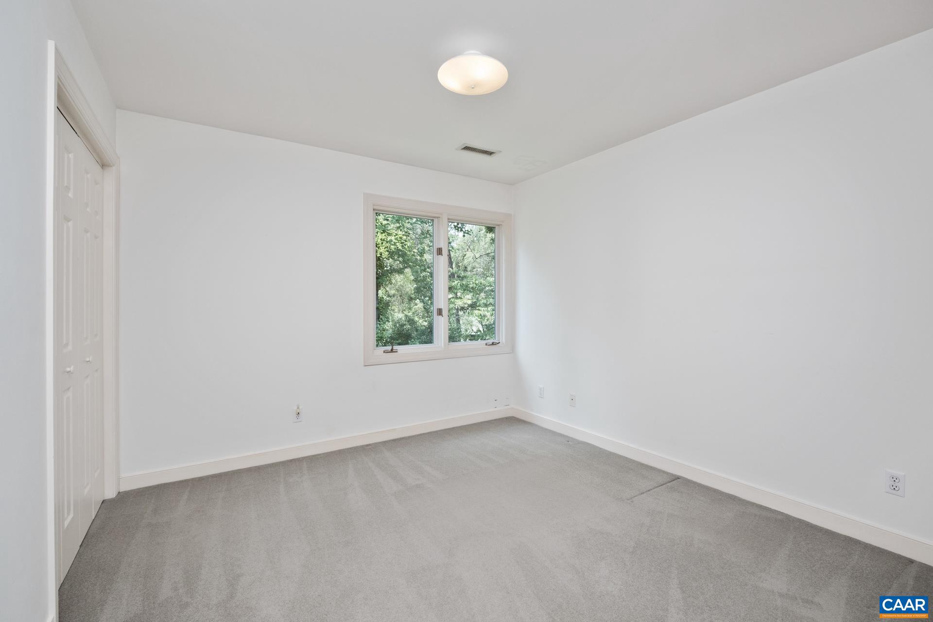 PEACOCK HILL - Residential