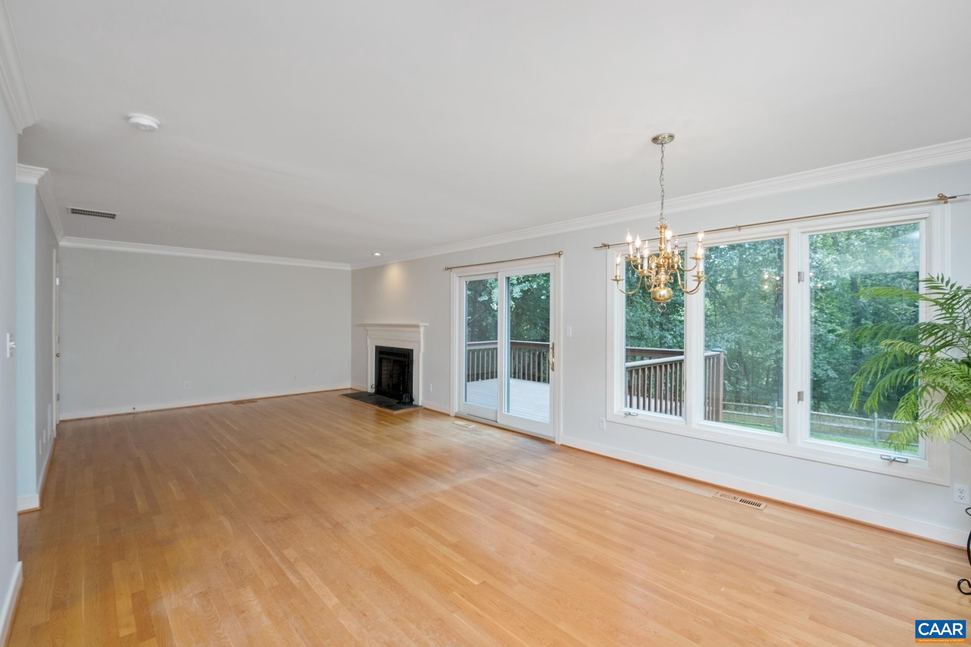 PEACOCK HILL - Residential