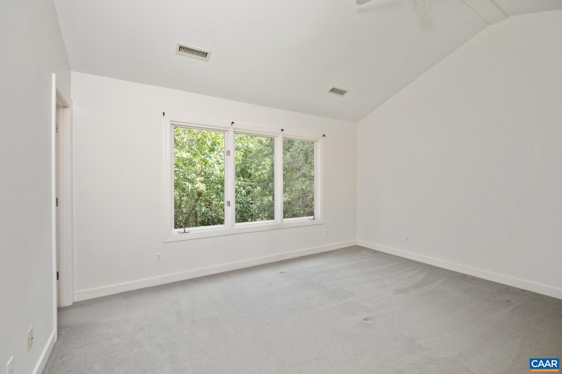 PEACOCK HILL - Residential