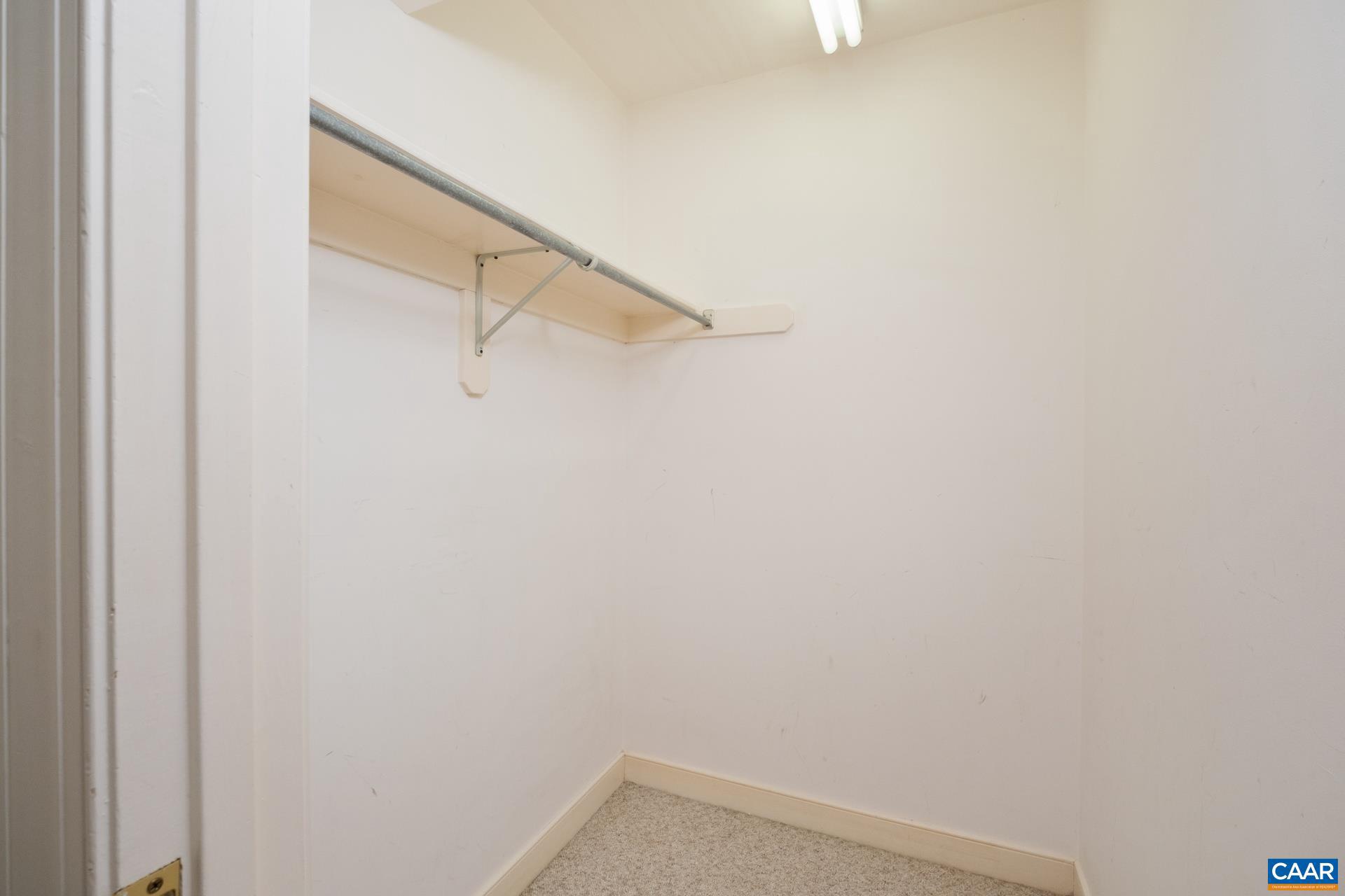 PEACOCK HILL - Residential