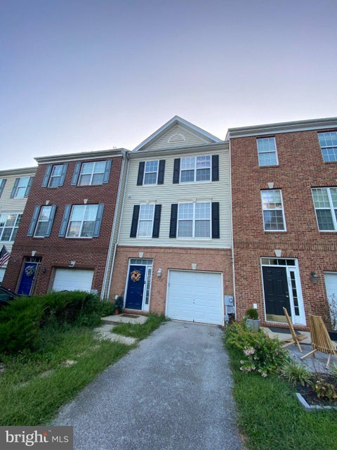 Townhouse For Rent - 123 Swearingen Way<br/> SHEPHERDSTOWN, WV 25443