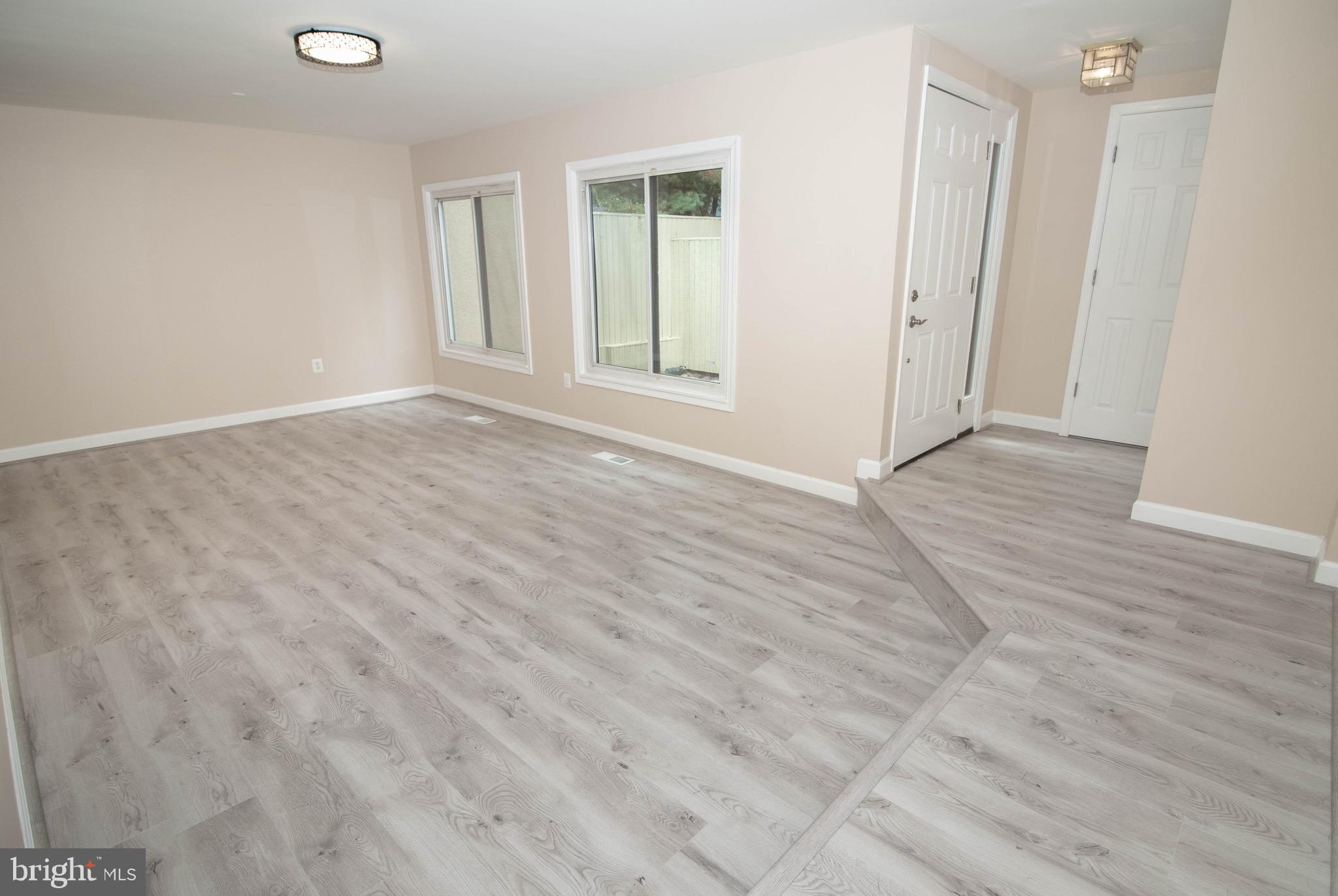 RESTON - Residential