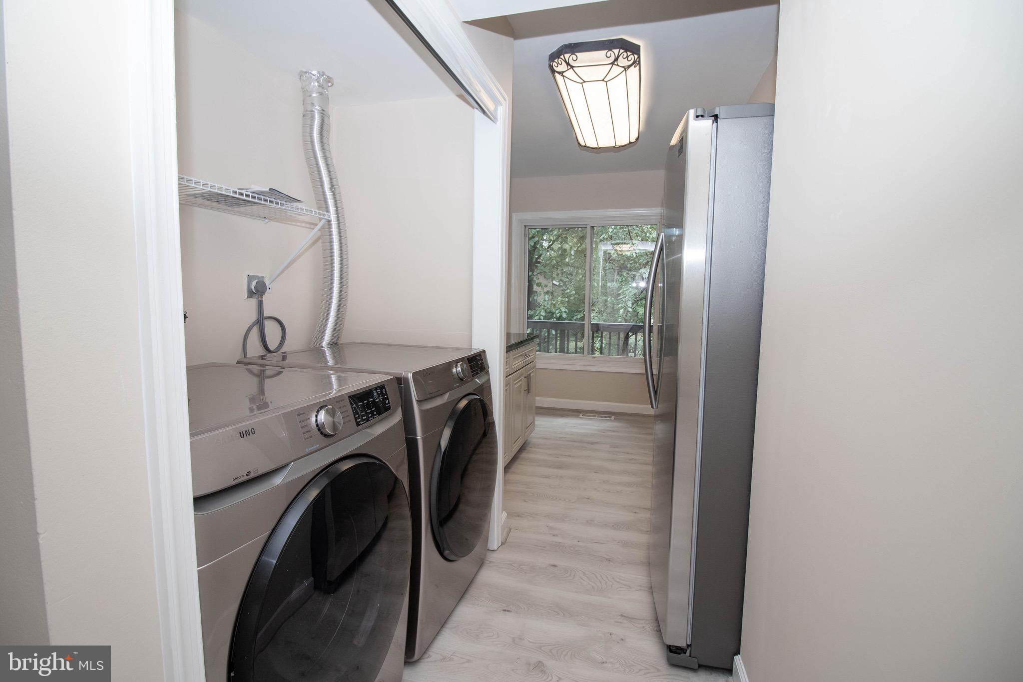 RESTON - Residential