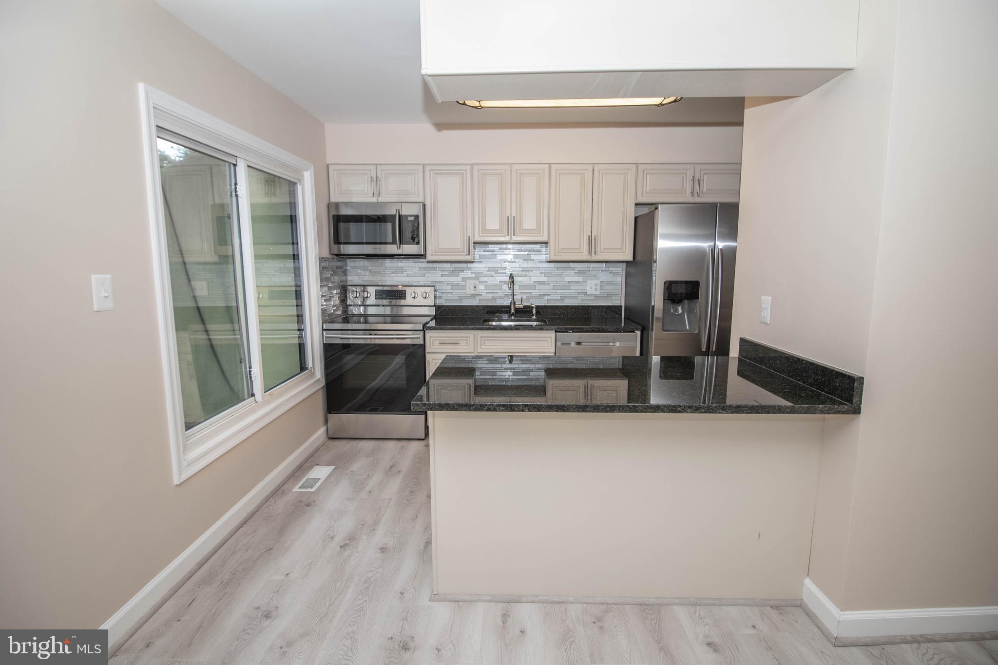 RESTON - Residential