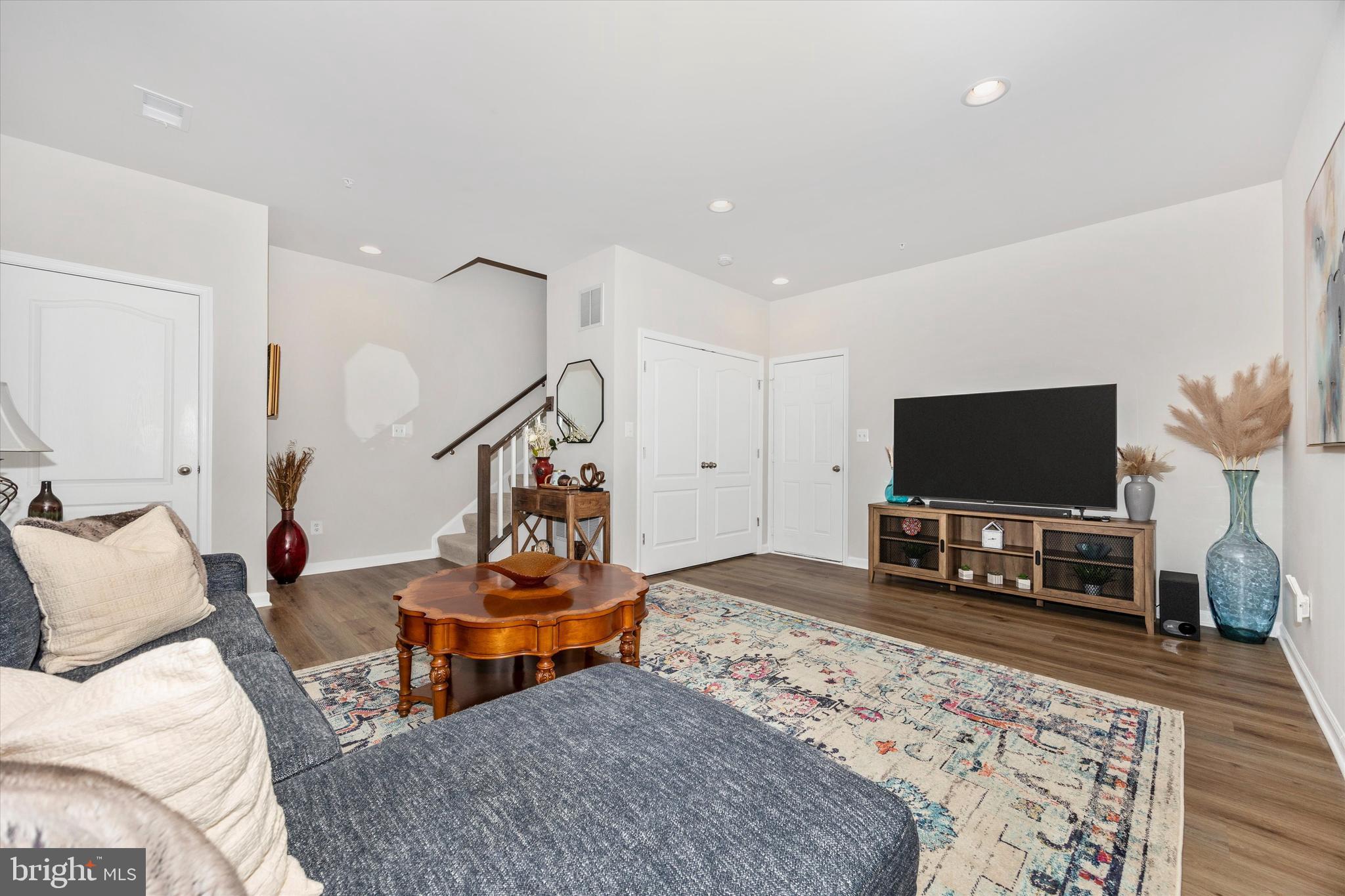 TUSCARORA CREEK - Residential
