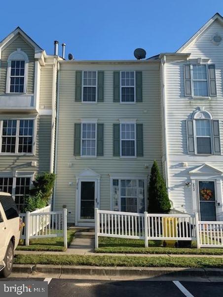 CLOVERLEAF COMMONS - Residential