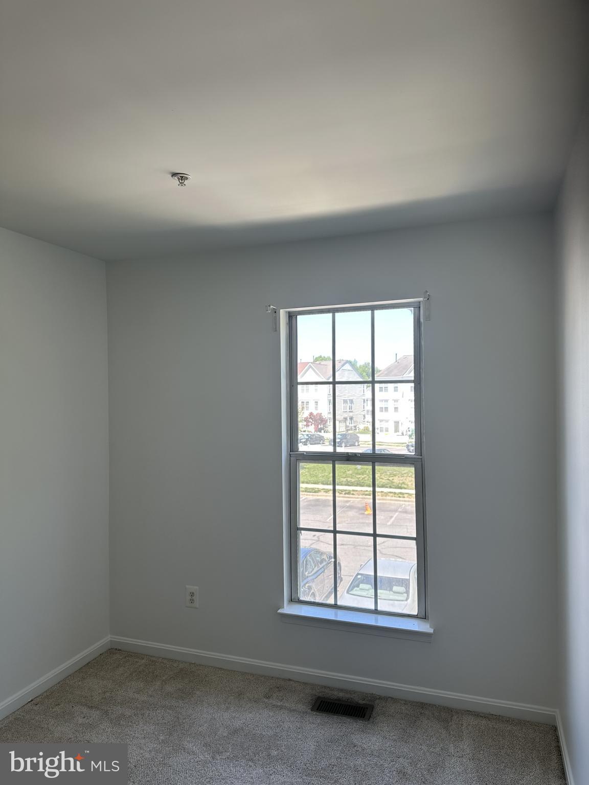 CLOVERLEAF COMMONS - Residential