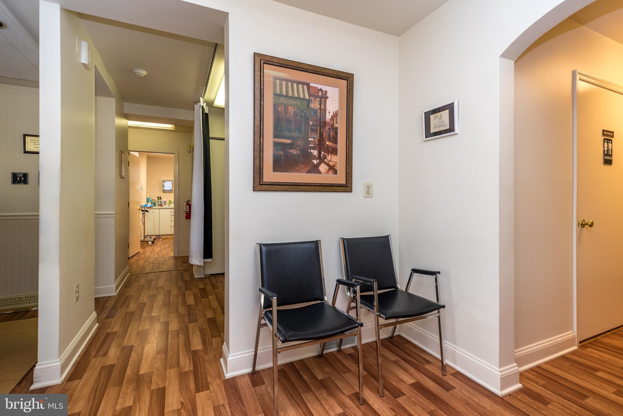 JENKINTOWN - Commercial Sale