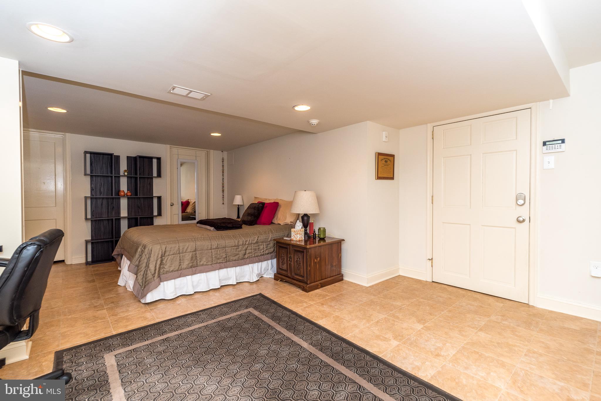 JENKINTOWN - Commercial Sale
