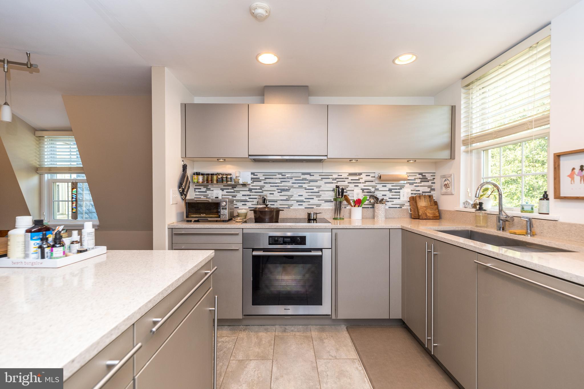 JENKINTOWN - Commercial Sale