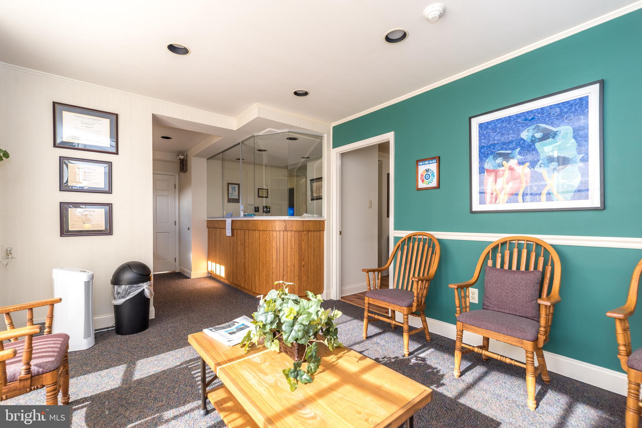 JENKINTOWN - Commercial Sale