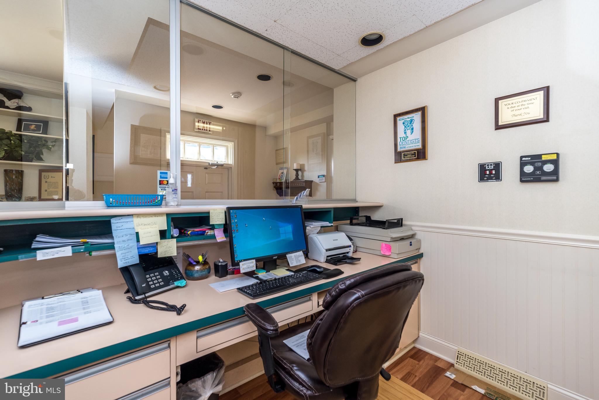 JENKINTOWN - Commercial Sale