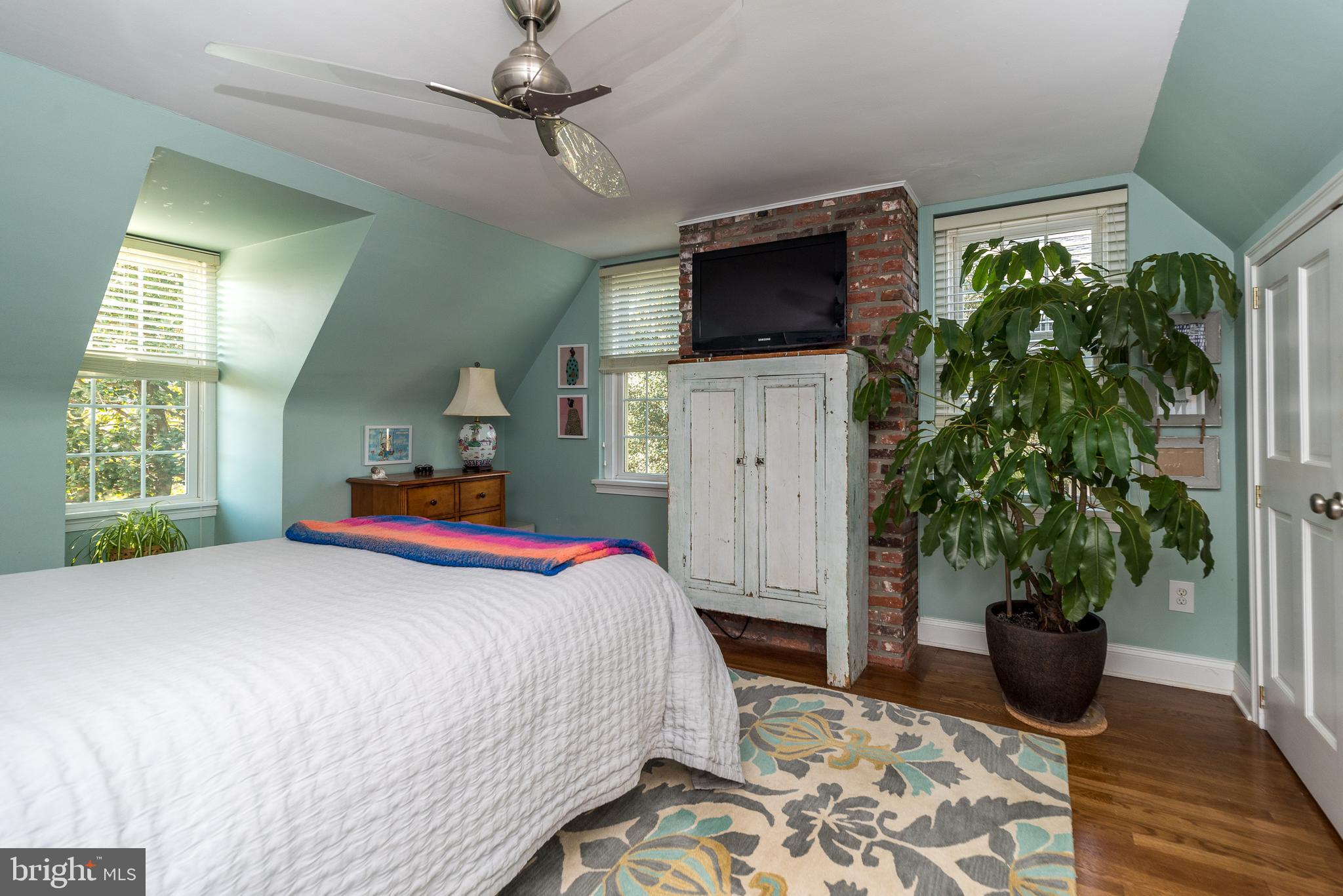 JENKINTOWN - Commercial Sale