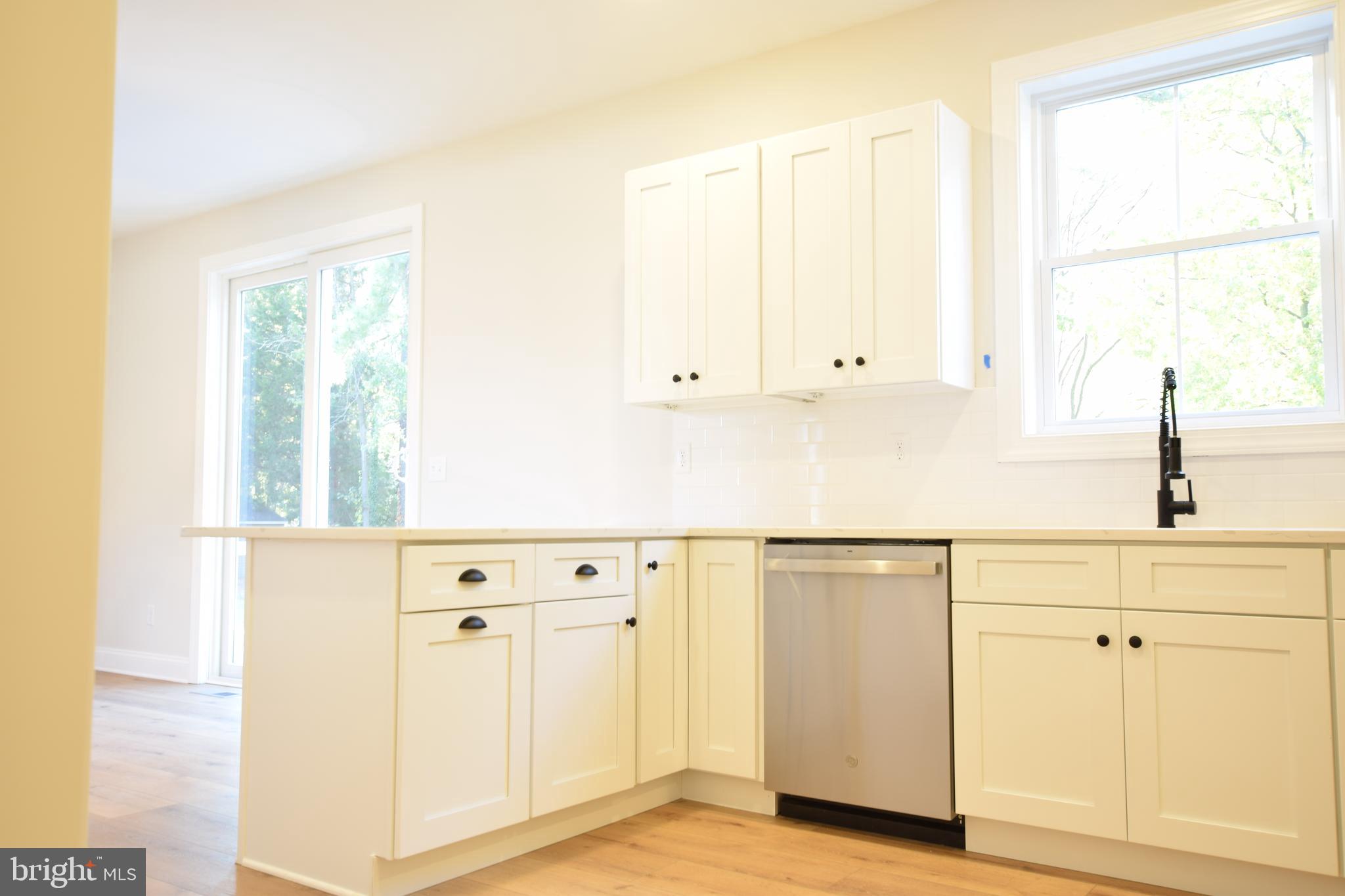 ROMANCOKE ON THE BAY - Residential