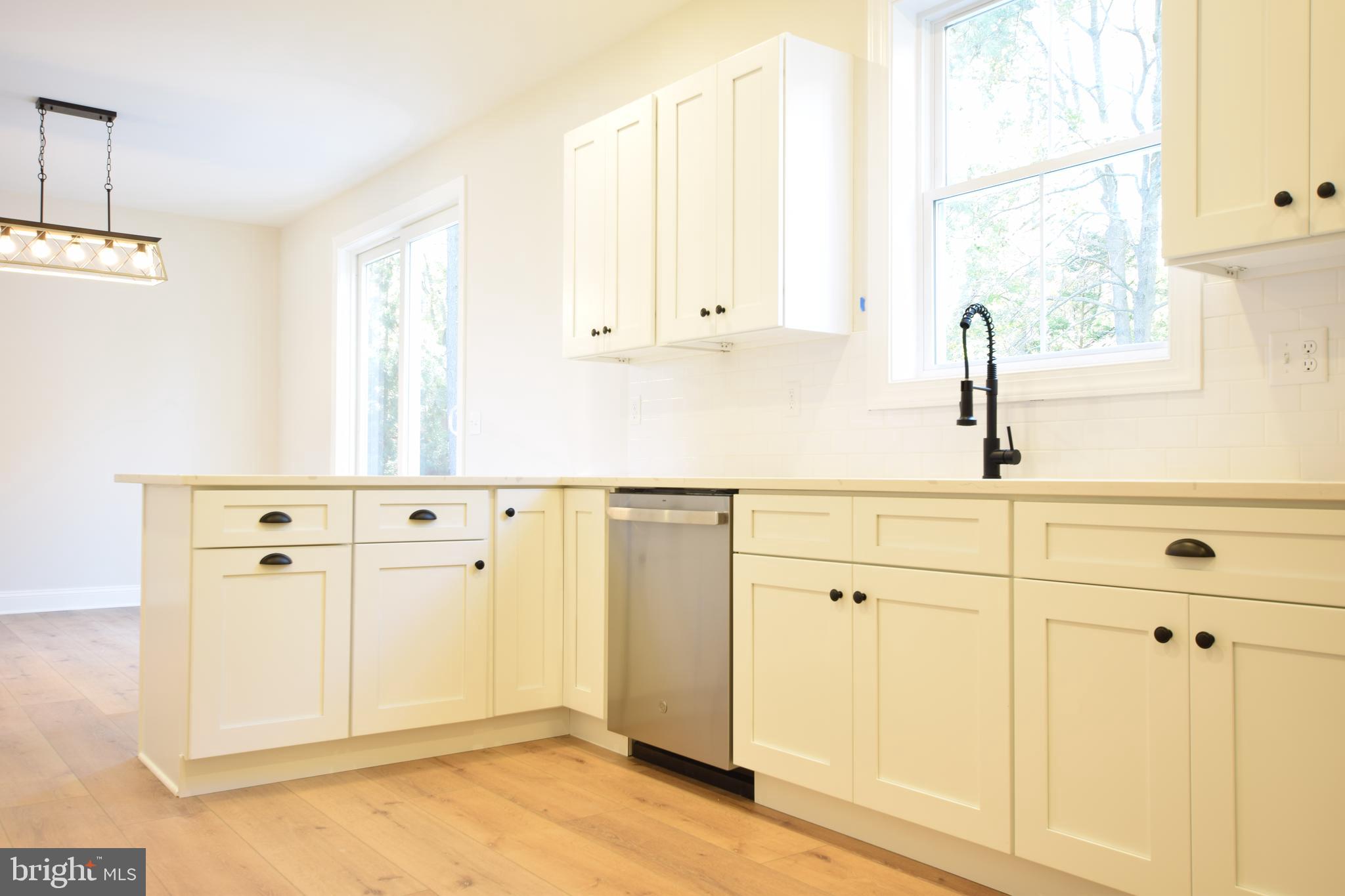 ROMANCOKE ON THE BAY - Residential