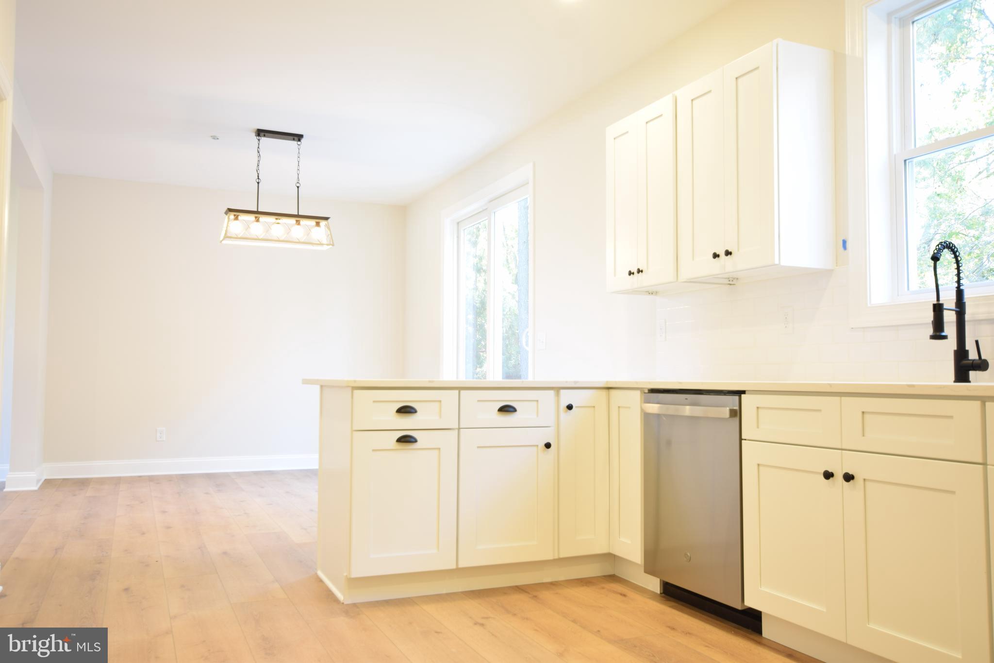 ROMANCOKE ON THE BAY - Residential