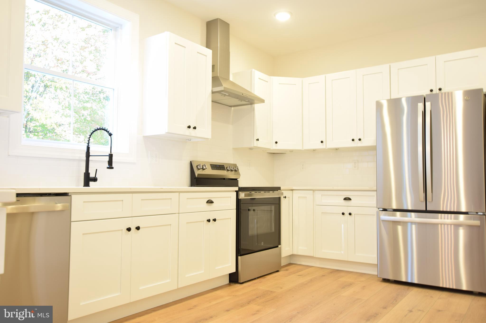 ROMANCOKE ON THE BAY - Residential