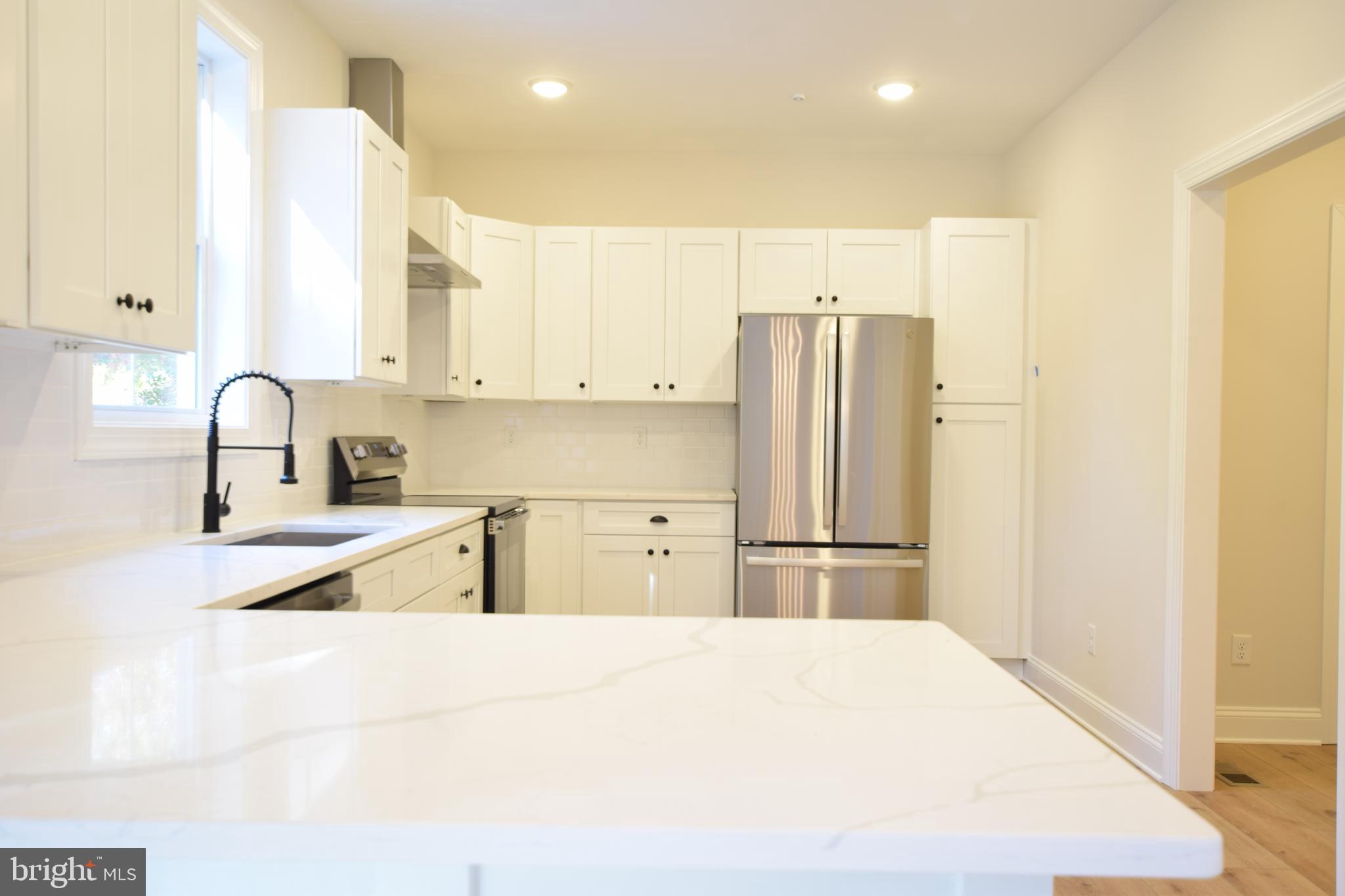 ROMANCOKE ON THE BAY - Residential