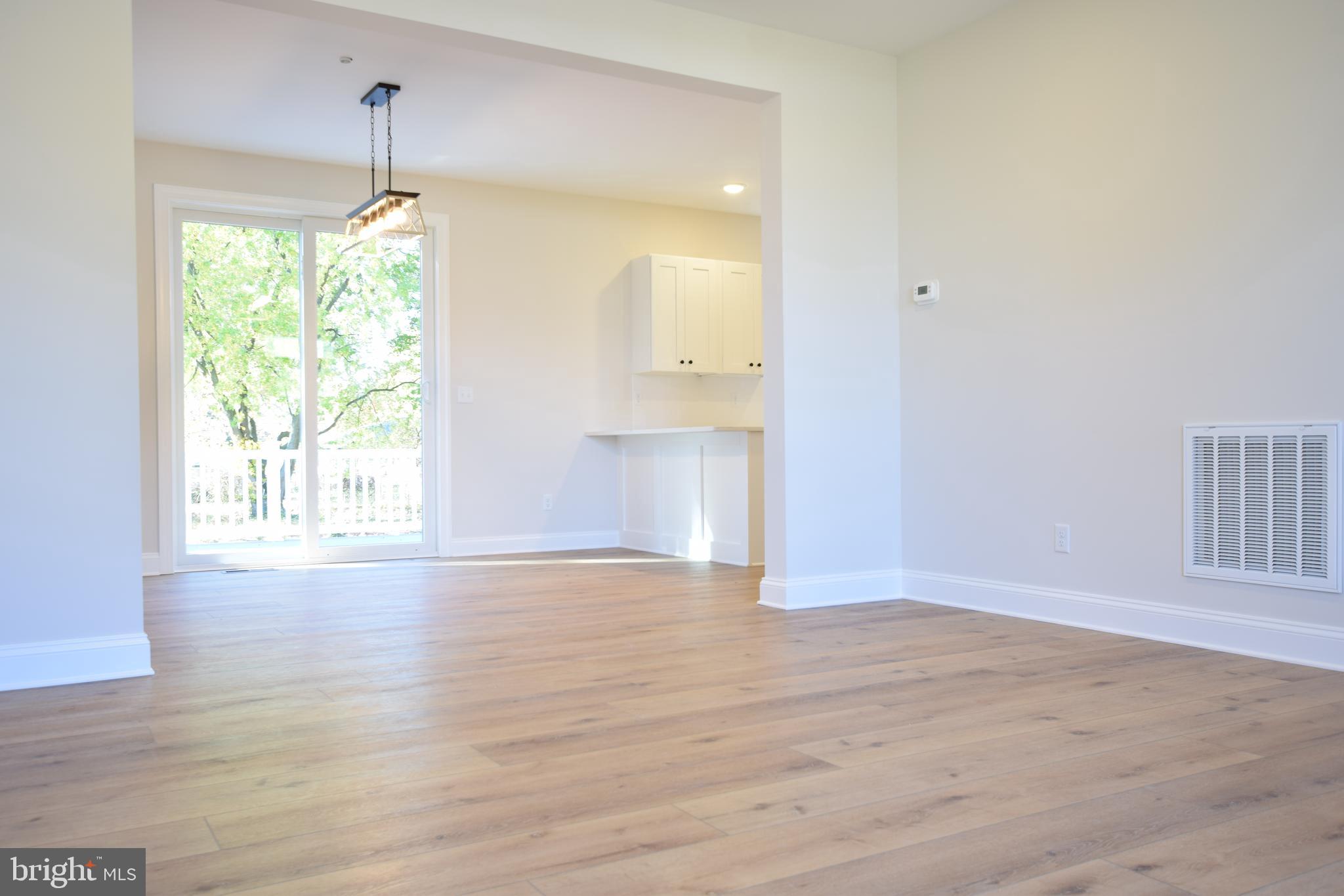 ROMANCOKE ON THE BAY - Residential