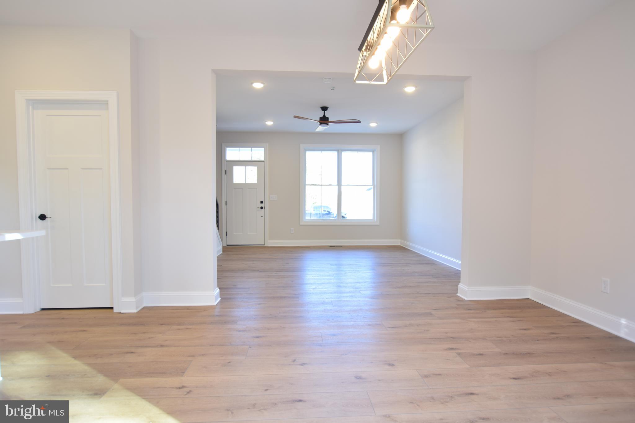 ROMANCOKE ON THE BAY - Residential