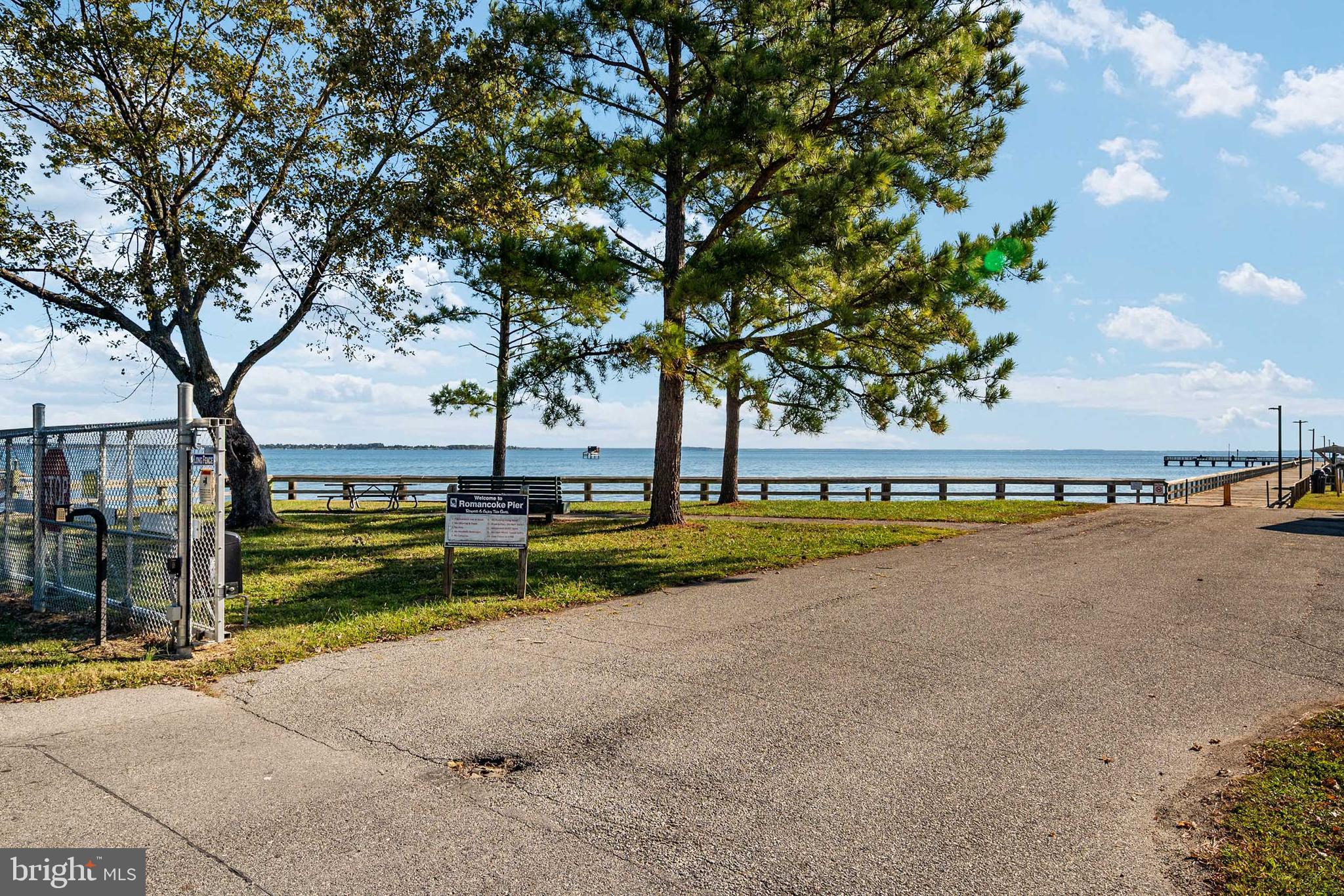 ROMANCOKE ON THE BAY - Residential