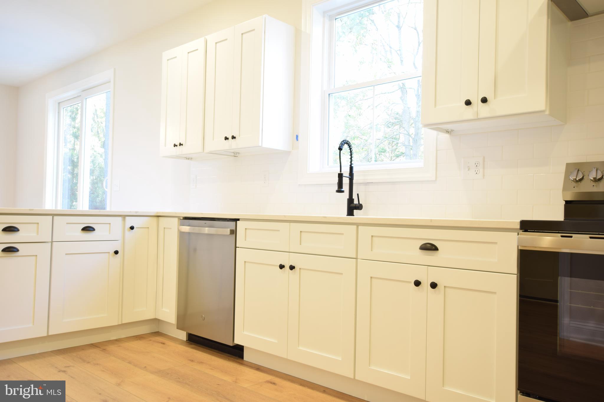 ROMANCOKE ON THE BAY - Residential