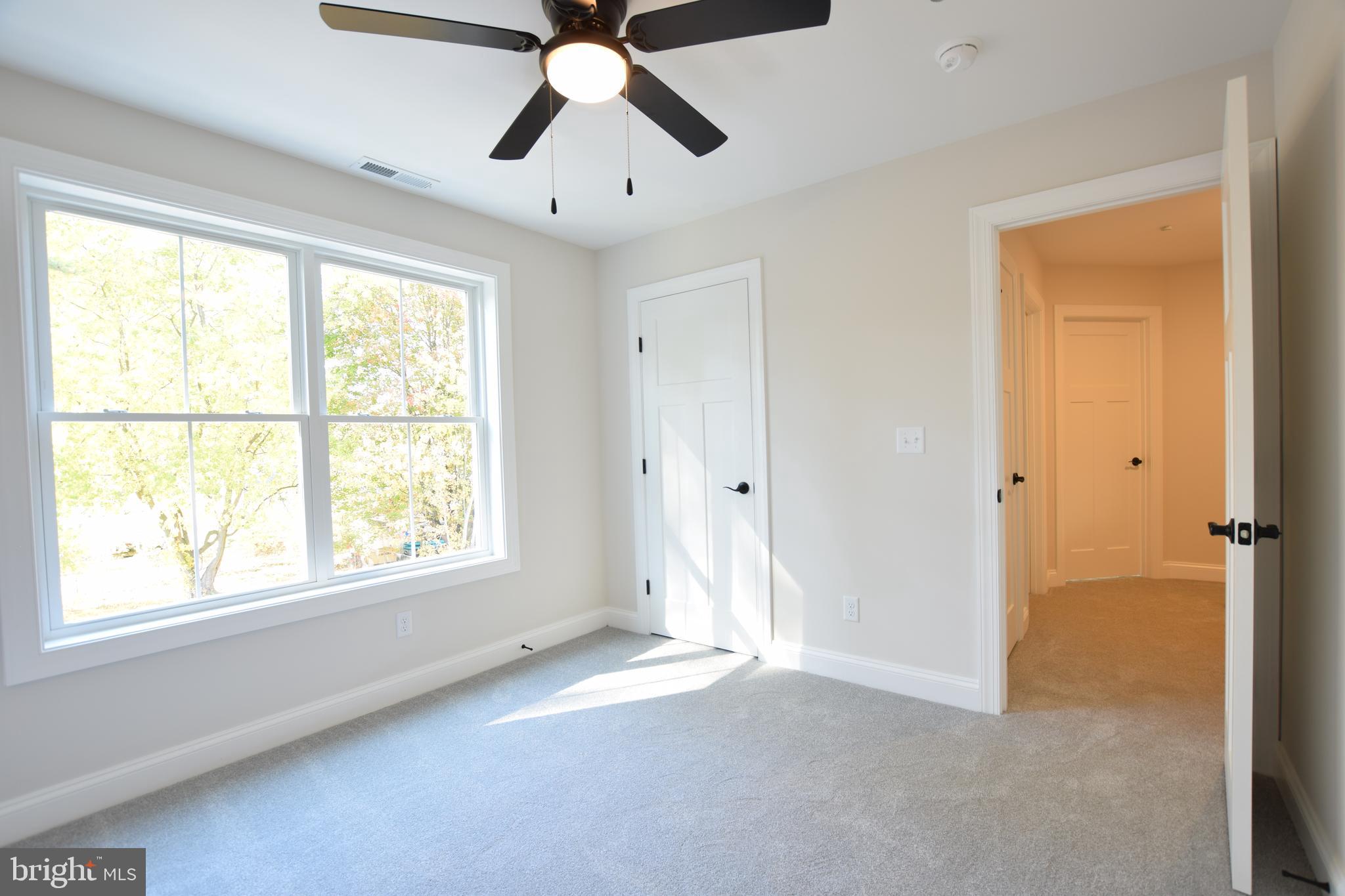 ROMANCOKE ON THE BAY - Residential