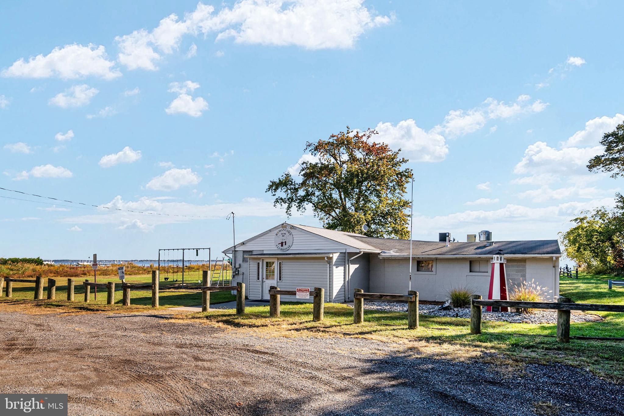 ROMANCOKE ON THE BAY - Residential