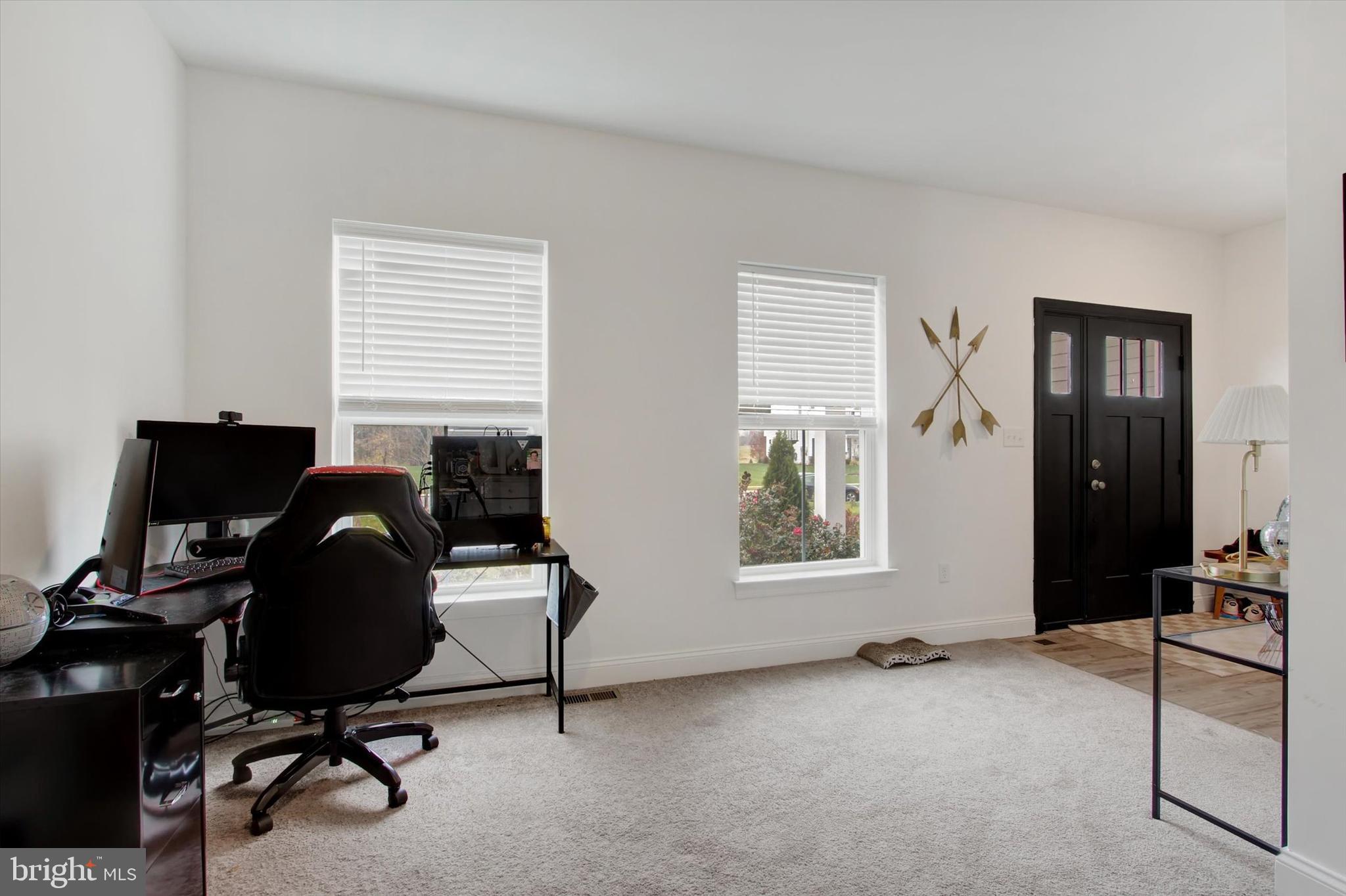 HAMPTON HEIGHTS - Residential