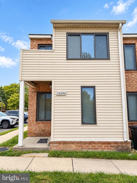 Townhouse For Sale - 19484 Brassie Place<br/> Montgomery County, MONTGOMERY VILLAGE, MD 20886