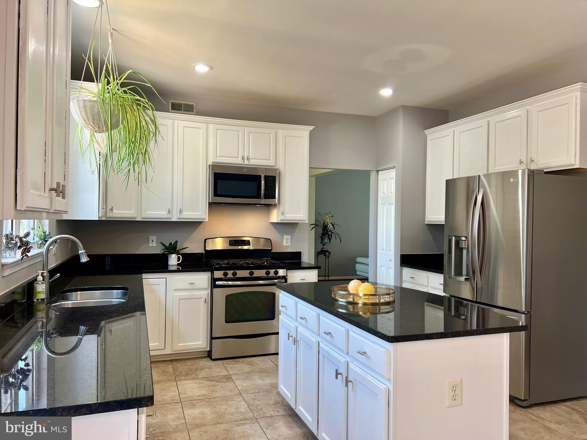 CENTRE RIDGE - Residential