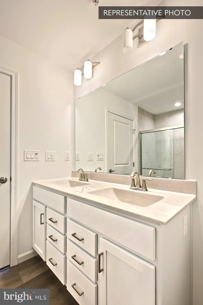 ELIZABETH VILLAGE - Residential