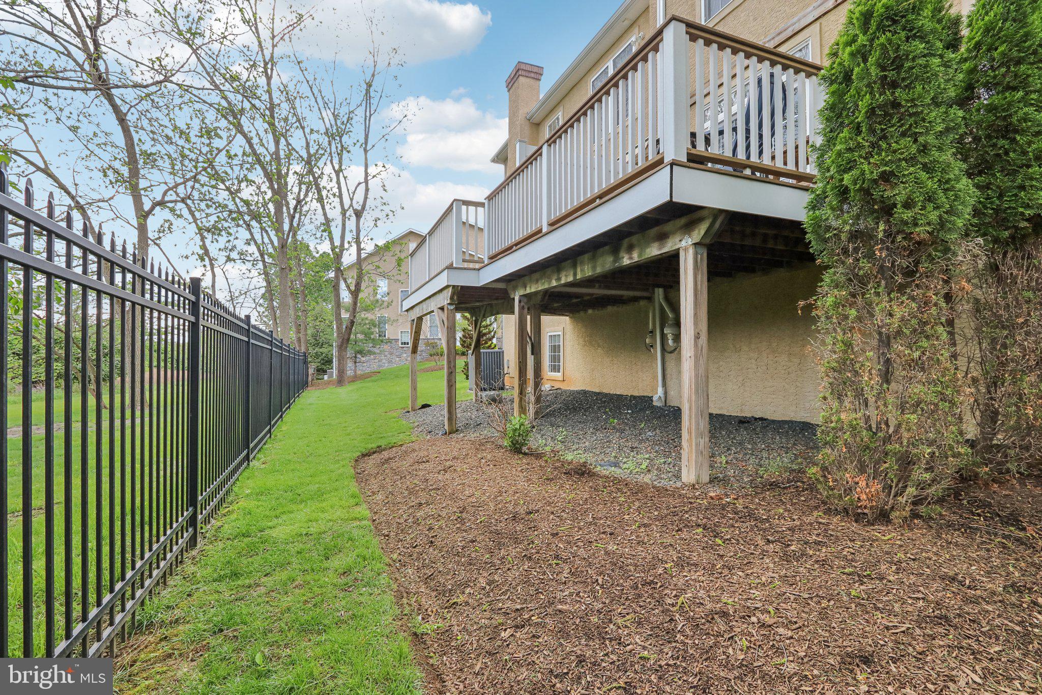 COLD POINT MANOR - Residential