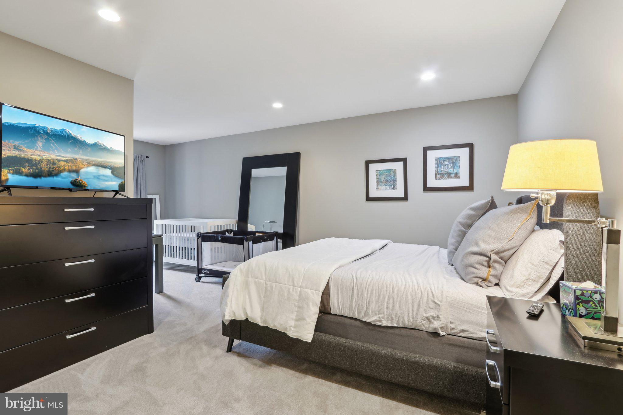 COLD POINT MANOR - Residential