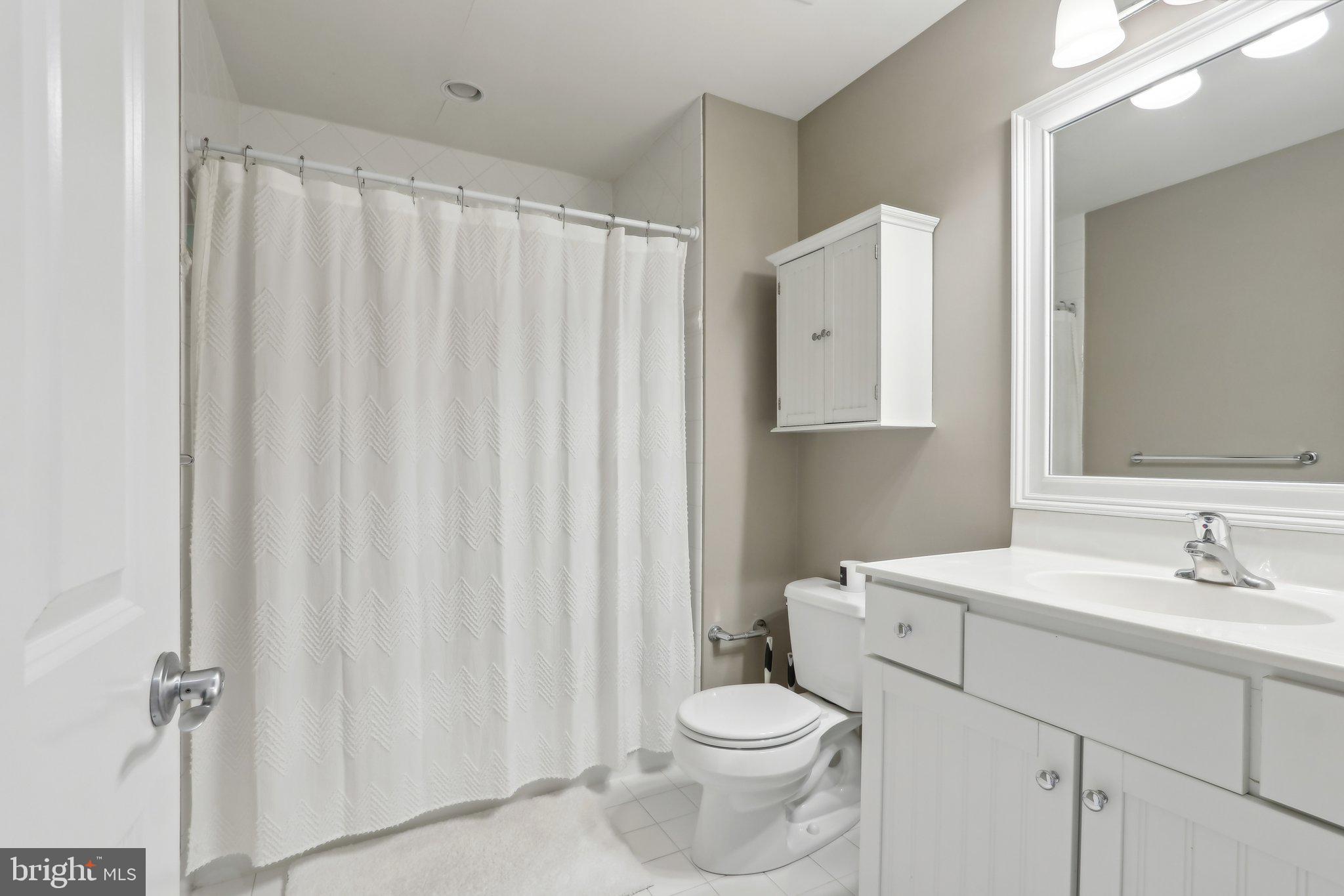 COLD POINT MANOR - Residential