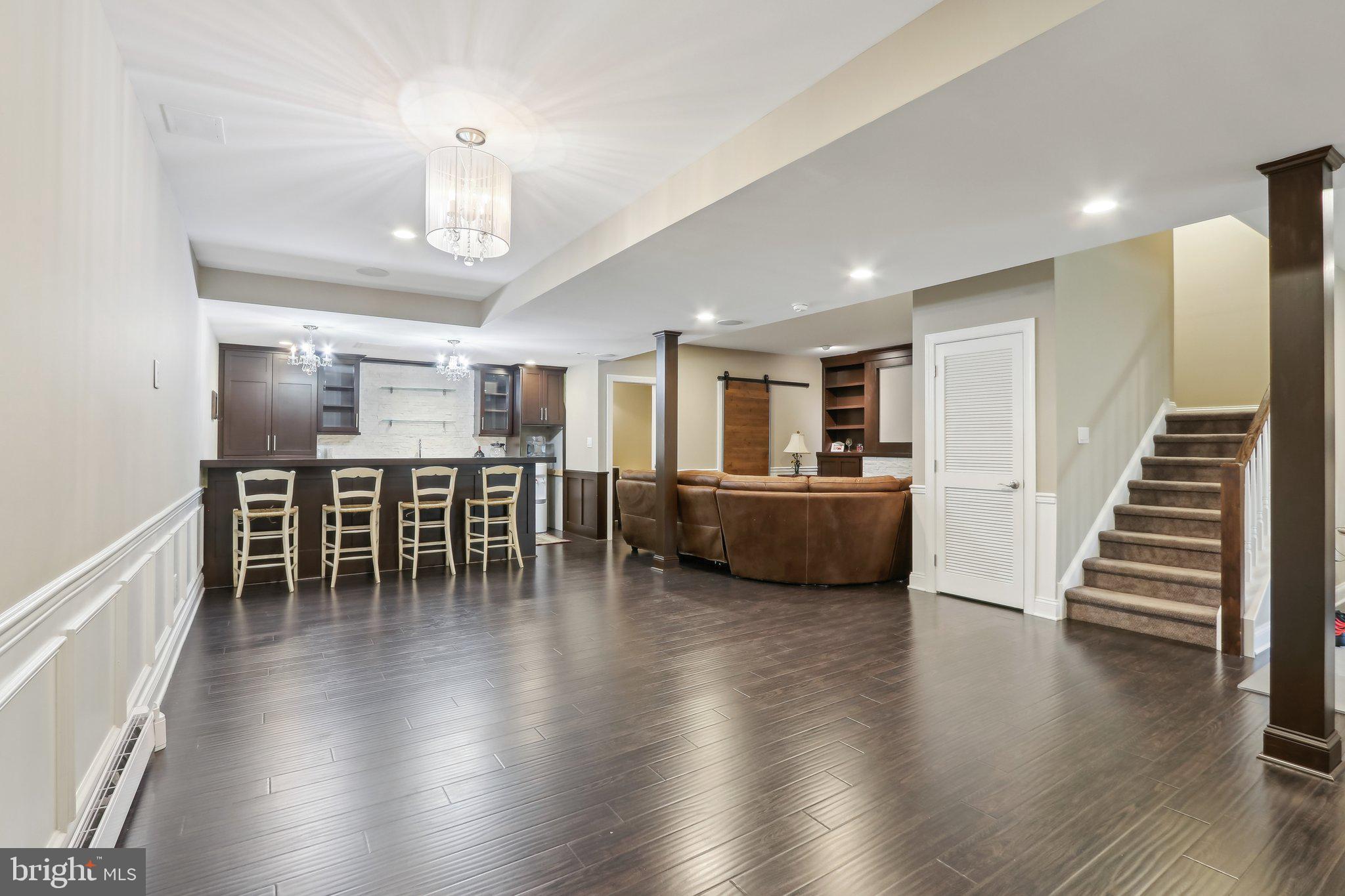 COLD POINT MANOR - Residential