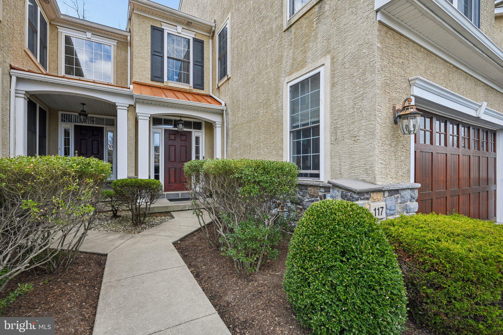 117 CARRIAGE COURT